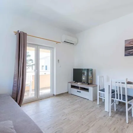 Apartment In Privlaka - Zadar Riviera 41335