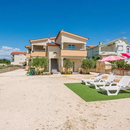 In Privlaka - Zadar Riviera 41335 Apartament *